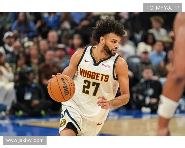 穆雷称赞瓦兰实力被低估认为其篮下表现稳定对抗能力强大