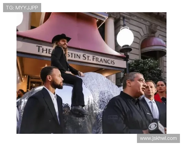 库里携手名厨迈克尔米娜共同打造波本威士忌主题酒吧即将开业